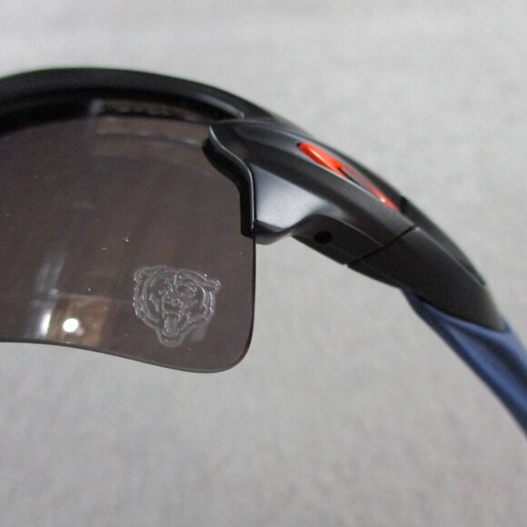 Oakley NFL Chicago Bears Sunglasses Flak 2.0 Prizm Lenses Narrow High Bridge Fit - Picture 3 of 8
